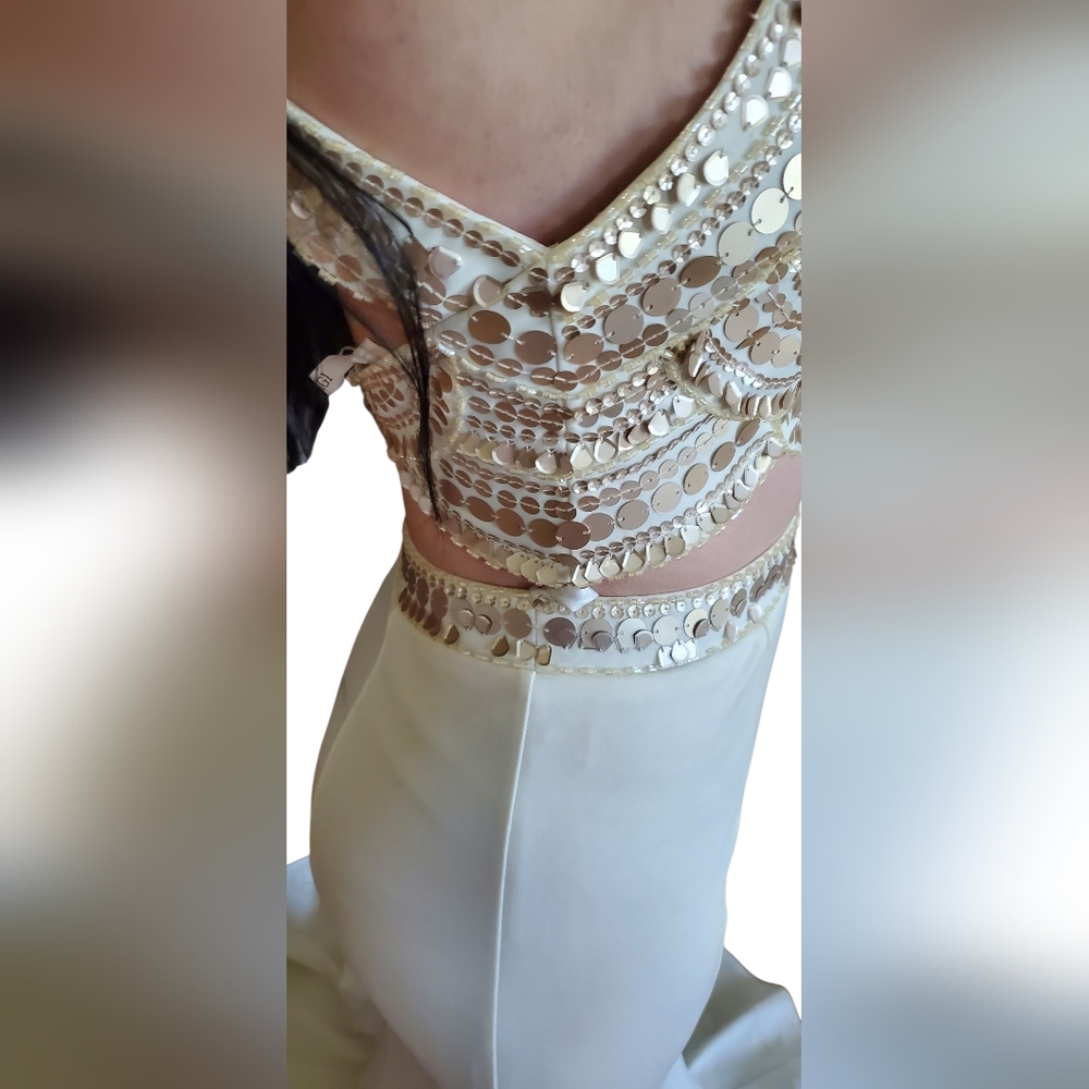 GIGI 2 Piece Le Femme Ivory With Rose Gold Sequins Prom Dress Womens Size 4 - Picture 6 of 16